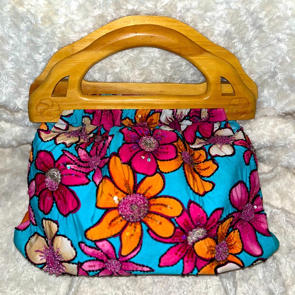 MYSTIQUE BRIGHT FLORAL WOODEN HANDLE PURSE SCREAMS VACATION LIKE NEW